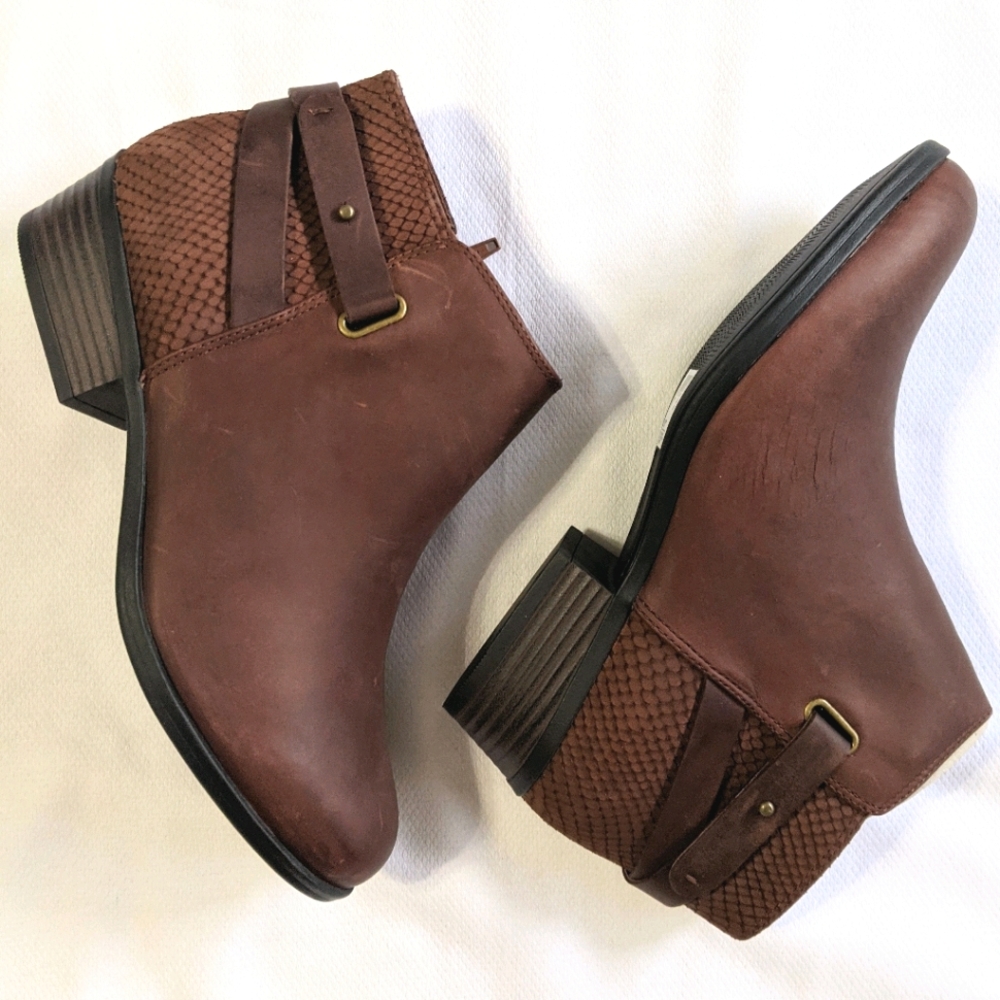 ❌SOLD❌ NIB Clarks Addiy Gladys Bootie